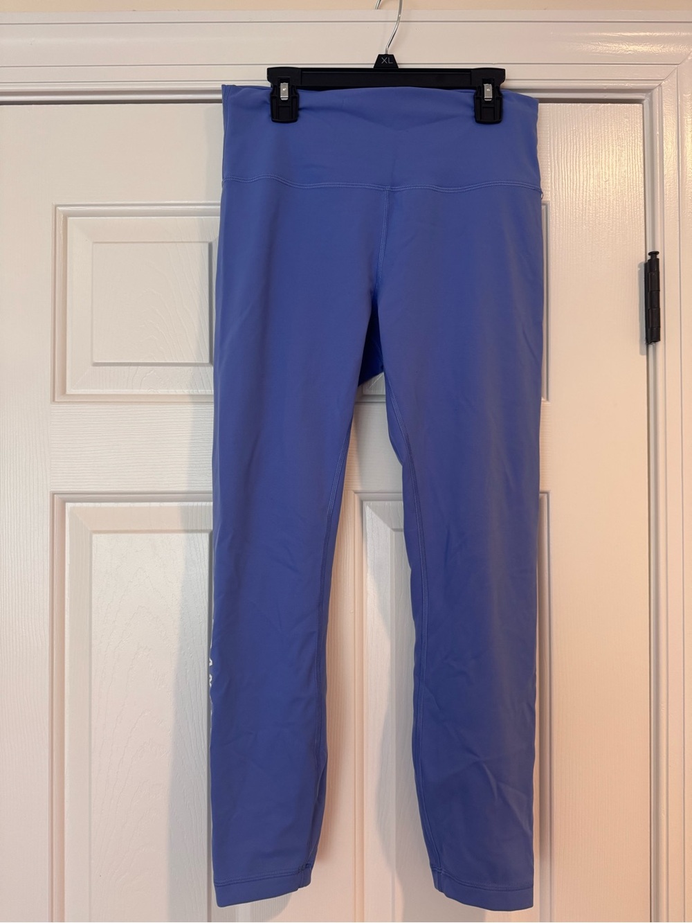 Lululemon Woman’s light blue Leggings Size 10 Orange theory Yoga Pants
